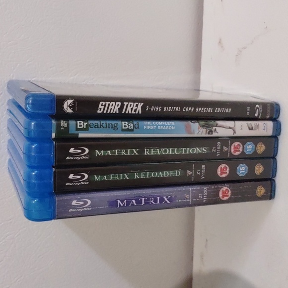 Bundled Lot Of Five Blu-ray Discs Breaking Bad Matrix Star Trek [Blu-ray] DVDs - Picture 2 of 10
